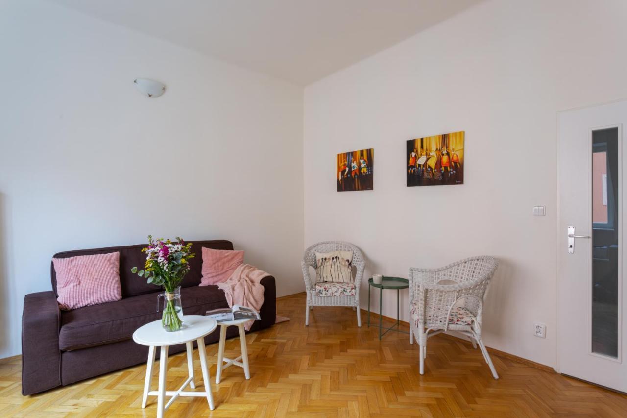 Homey Flat In Vinohrady By Prague Days Esterno foto